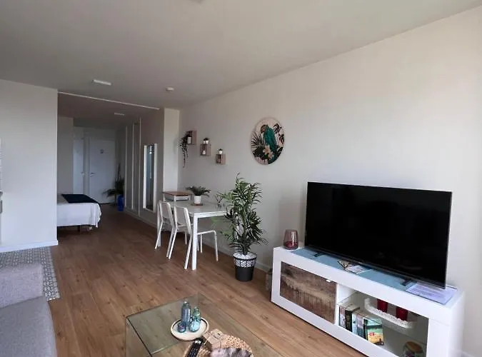 Апартаменты Las Vistas Sea View Apartment Terraza & Playa 3 Min Морро-дель-Хабле